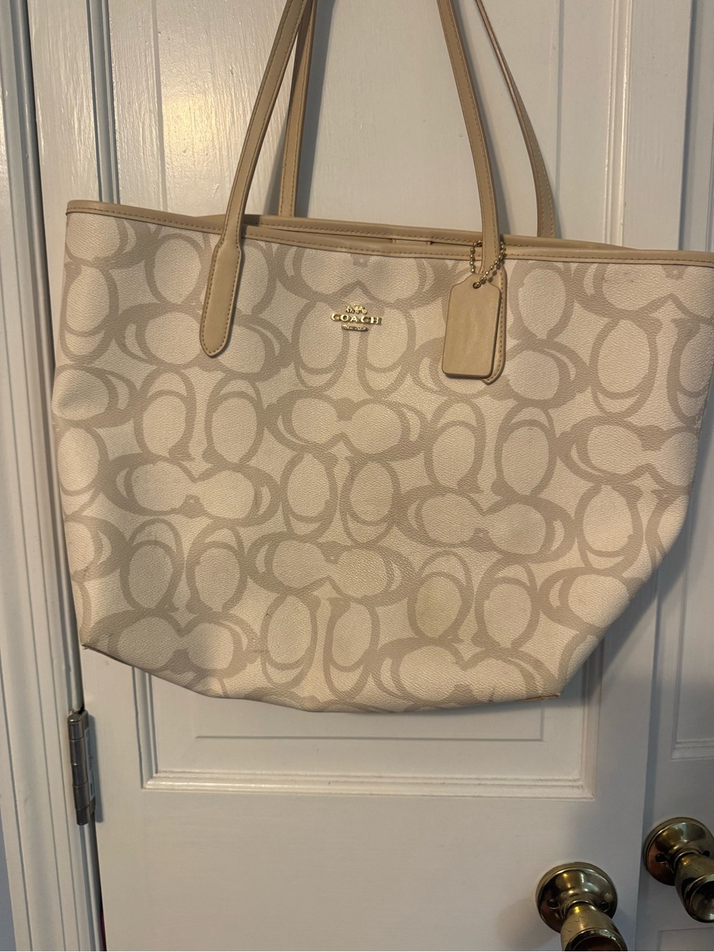Gorgeous Elegant Statement Bag - Coach City Tote Signature Canvas Chalk Cream - Picture 13 of 14